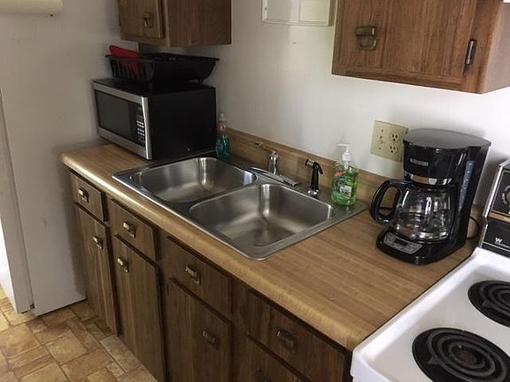 5th image of 16 W Court St APT 4