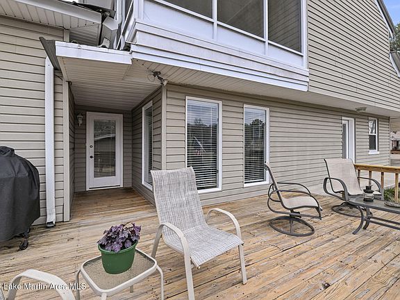 2nd image of 723 Shepherd Rd