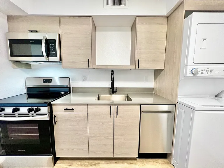 Villas on Holly — Photo 10