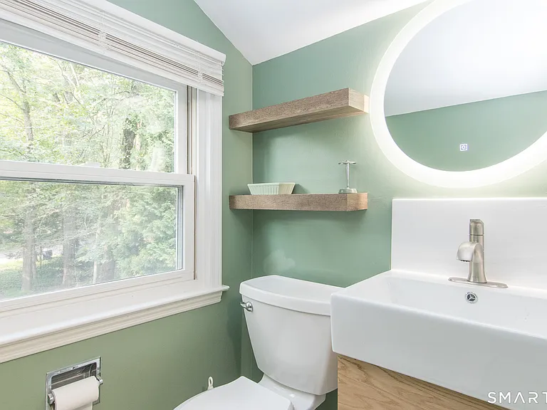 211 New Canaan Rd — Photo 22