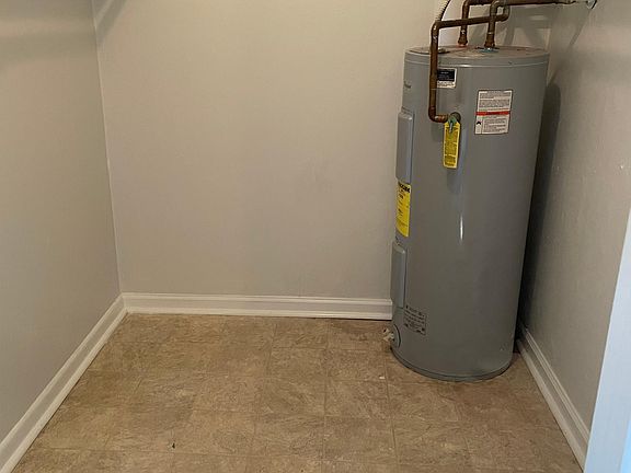 3rd image of 2700 Pretty Lake Ave