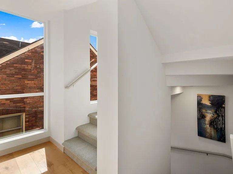 3415 Beacon Ave S #B — Photo 12