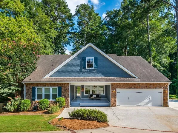 4300 Cove Island Dr NE, Marietta, GA 30067