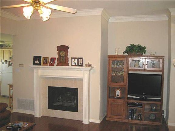 2nd image of 114 Cottonwood Loop