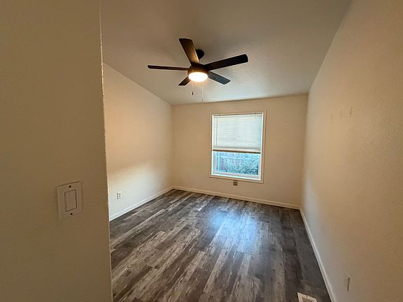 5th image of 2132 Barberry Way