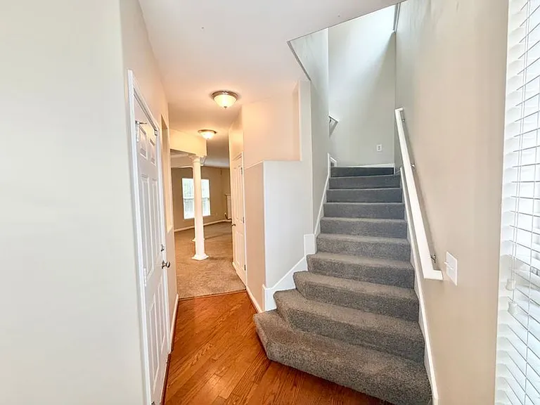 240 Summer Hill Way — Photo 9