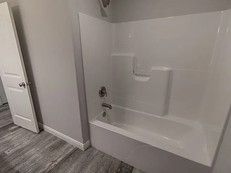 2801 Amberwood Ct — Photo 28