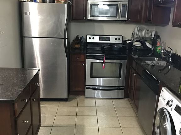 2nd image of 580 Lawrence Ave APT 307