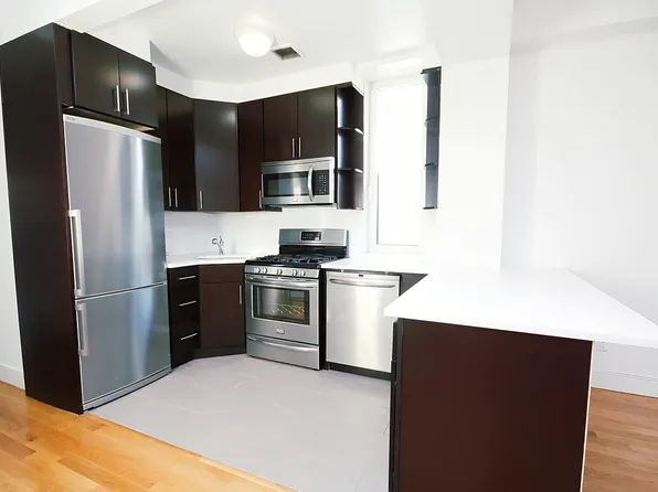 32-63 37th St #3A, Astoria, NY 11103