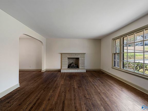 5th image of 1411 Dale Cir SE
