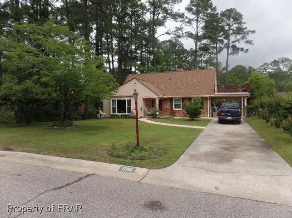 1706 McGougan Rd, Fayetteville, NC 28303