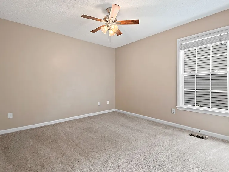 121 Haddonfield Ln — Photo 19