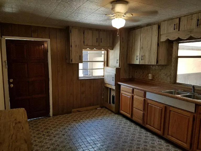 307 N New Jersey Ave #B — Photo 11