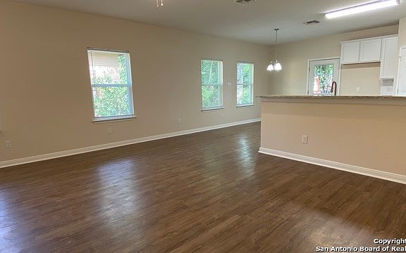 2nd image of 819 Carlisle Ave
