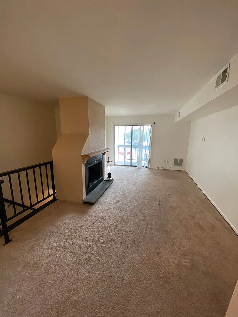 Lovely One Bedroom Apartment in Mount Joy! — Photo 2