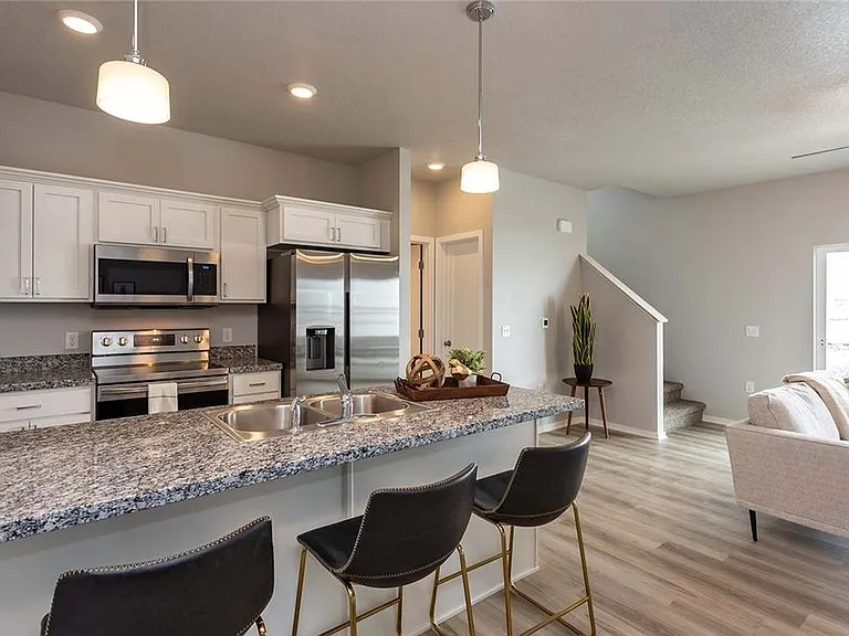 236 NW Greenwood Pl — Photo 28