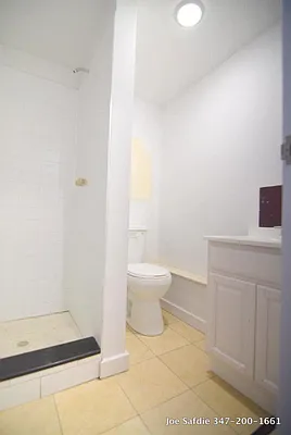 Rented by Safdie Realty Group | media 21