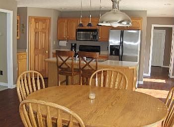 3rd image of 10233 Oshkosh Dr
