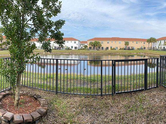 3rd image of 5295 Ashley River Rd #R