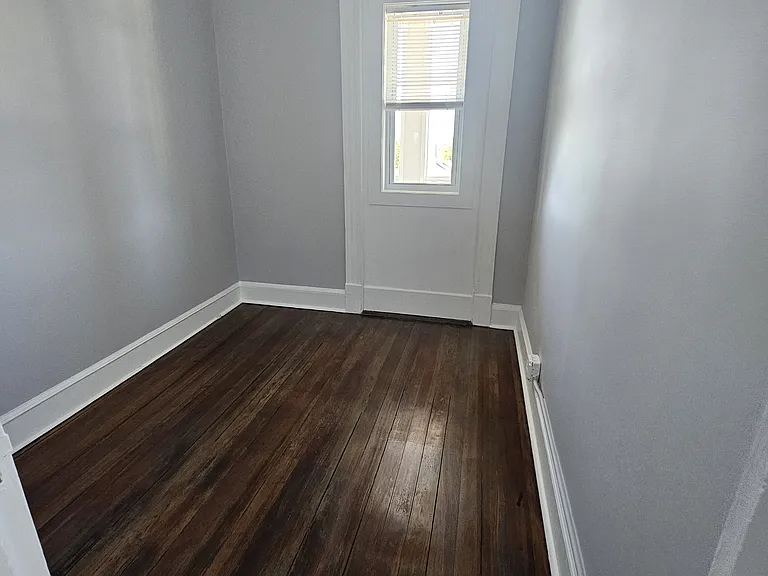 36 Hill St #4 — Photo 6