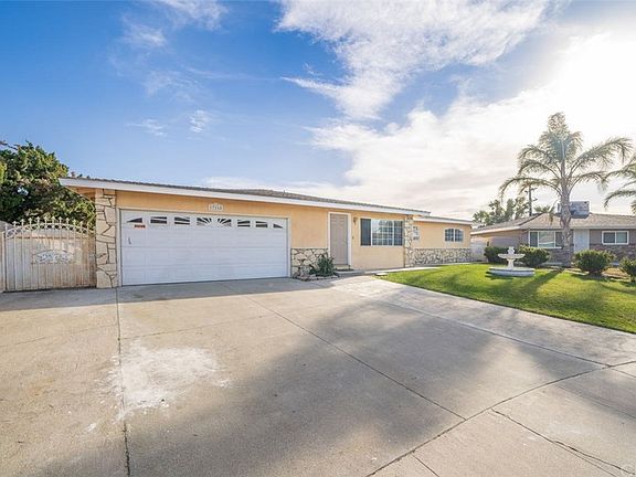 3rd image of 17265 Malaga St