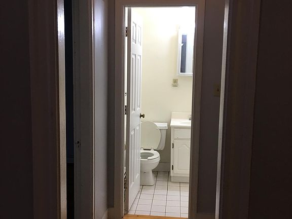 4th image of 1625 Commonwealth Ave #180