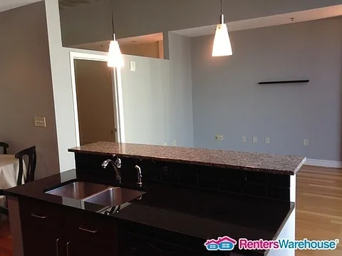 Great location! Water/sewer/trash/cable included! — Photo 4