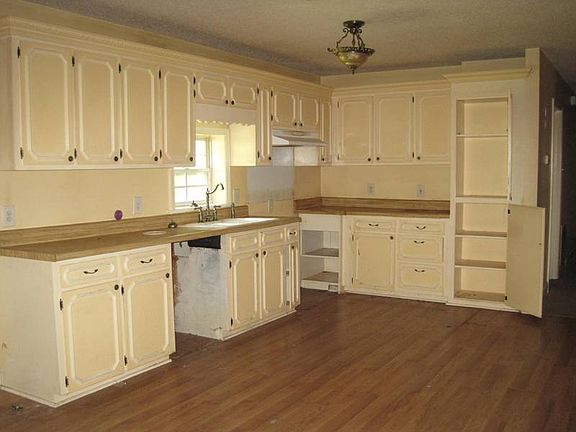 4th image of 1550 Sardis Lake Dr