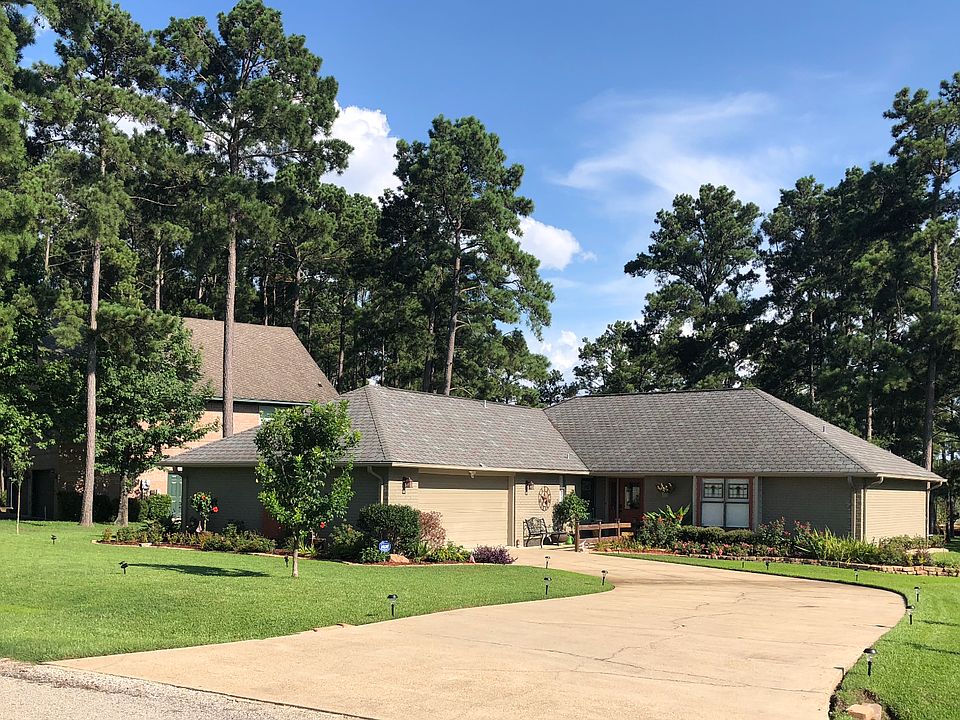 1st image of 207 Bayview Dr