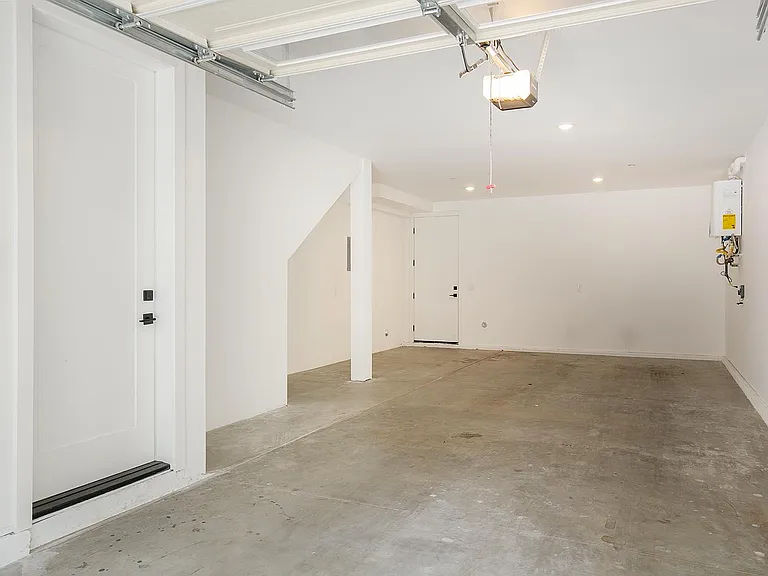 5324 Agnes Ave #C — Photo 18