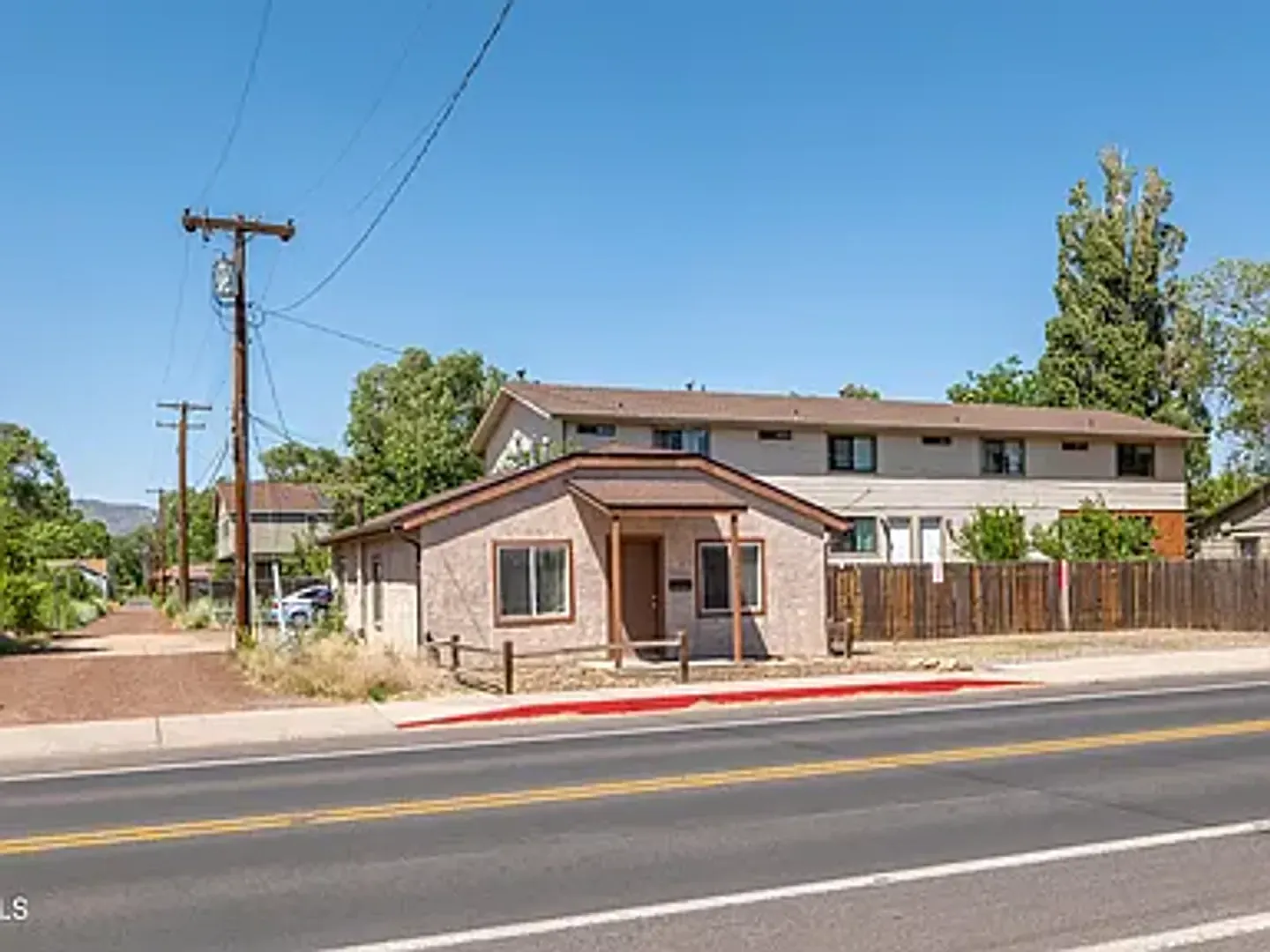 Available for lease near NAU: 114 E Franklin Ave, Flagstaff, AZ 86001. — Photo 2