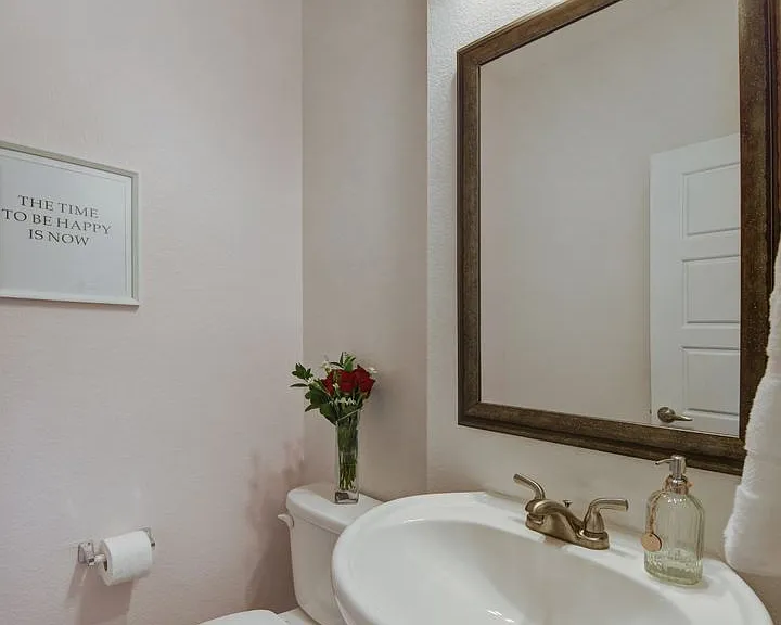 2323 Buttercup Ct — Photo 17