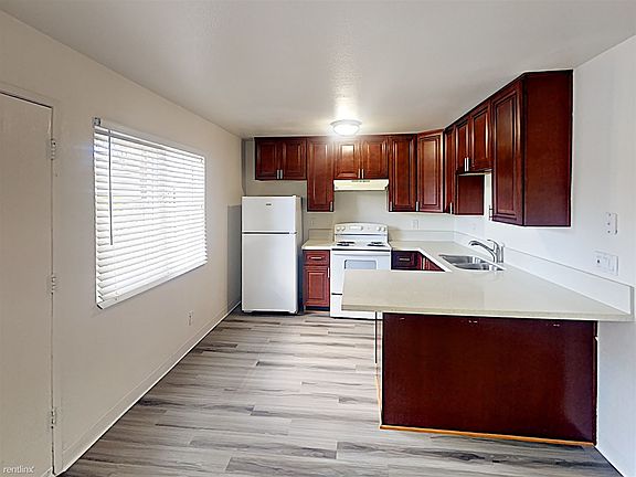 2nd image of 4960 Auburn Dr APT 3