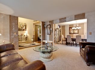 1461 White Chapel Ln, Algonquin, IL 60102