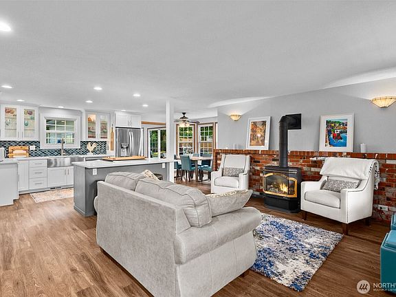 2nd image of 2911 Hampton Drive SW
