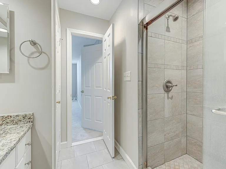 2nd floor bathroom