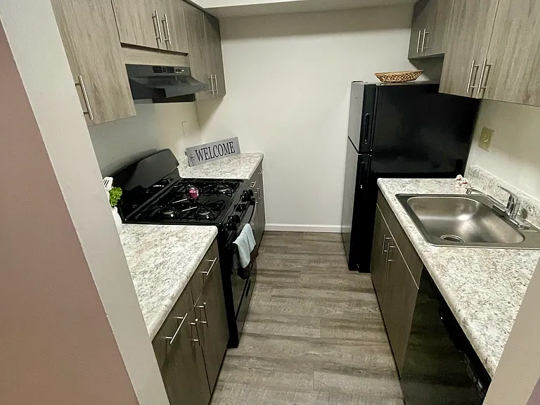 Pennswood Apartments and Townhomes — Photo 7