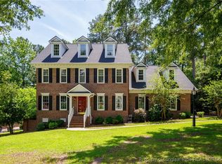 6052 Iverleigh Cir, Fayetteville, NC 28311