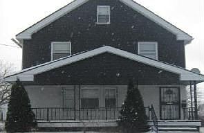 2nd image of 8418 Rosewood Ave