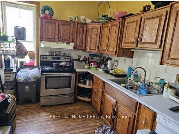 2nd image of 12 Circle Dr