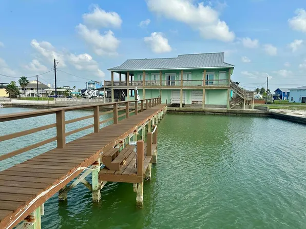 740 Copano Cove Rd, Rockport, TX 78382