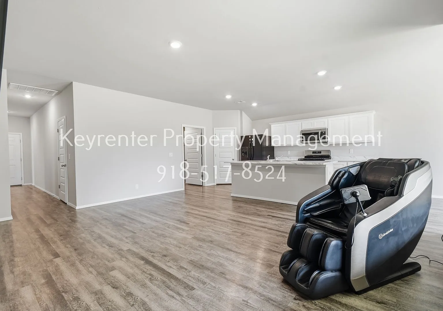 4 Bed | 2 Bath in Broken Arrow! — Photo 4