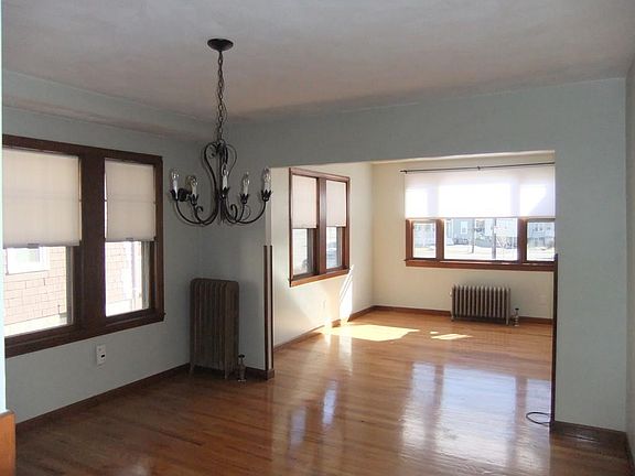 3rd image of 169 School St Unit 169