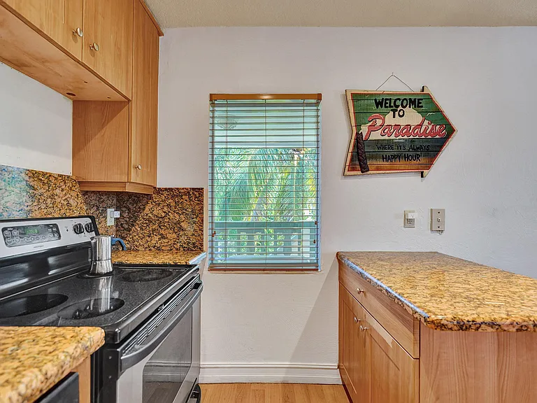 1423 Holly Heights Dr #12 — Photo 15