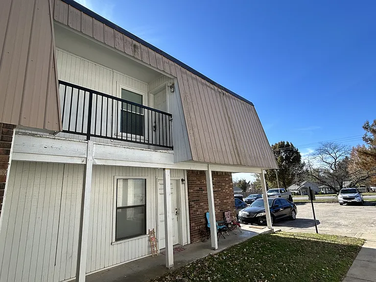 203 S Baggett St #4 — Photo 1