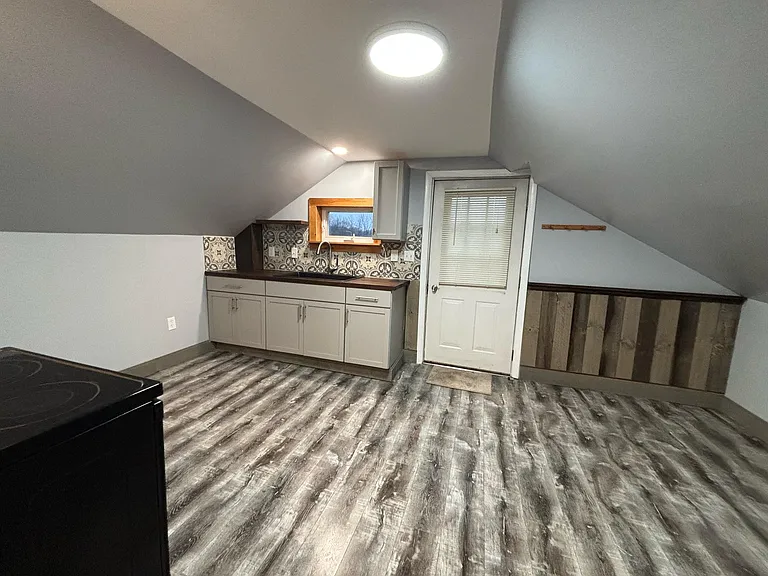 24 Fisher Ave #C — Photo 5
