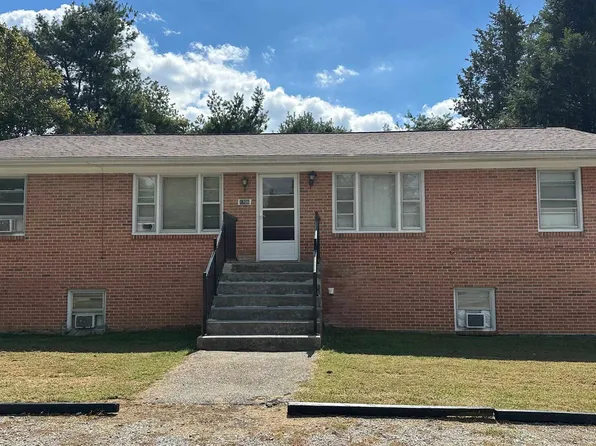 1706 Boxwood Dr, Blacksburg, VA 24060