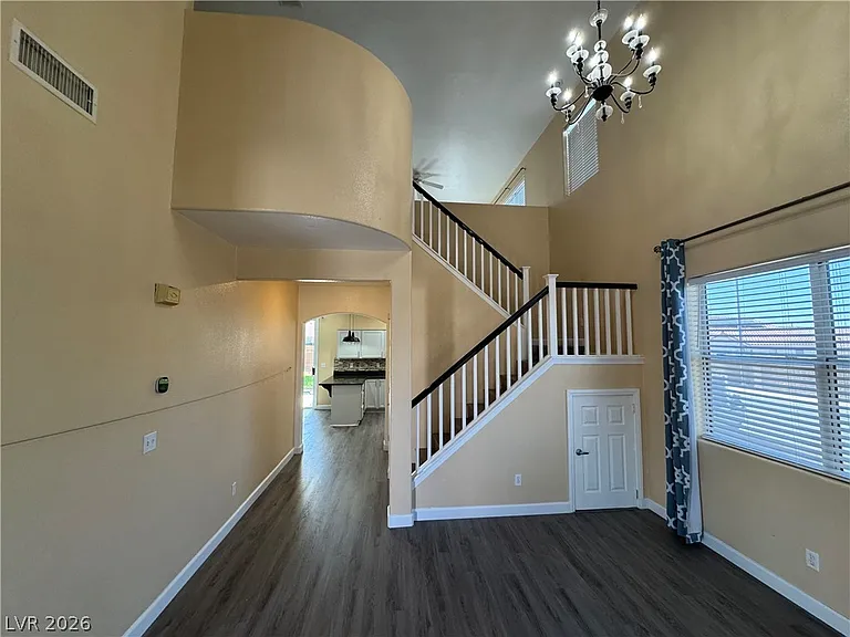 749 Beach Park St — Photo 5