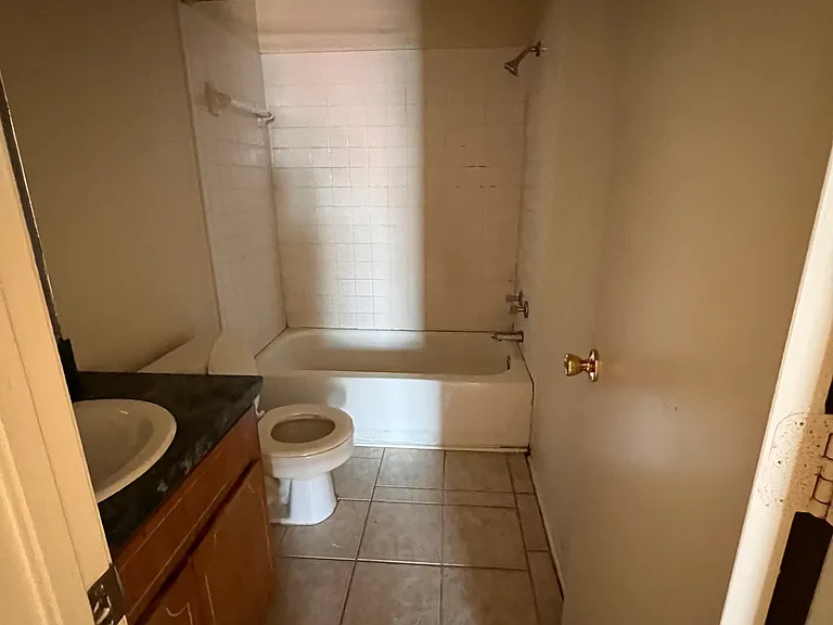 1110 Shanarae Cir #D — Photo 2
