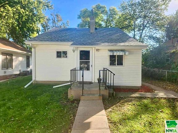4th image of 2119 S Helen St